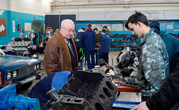 Создавая профессионалов