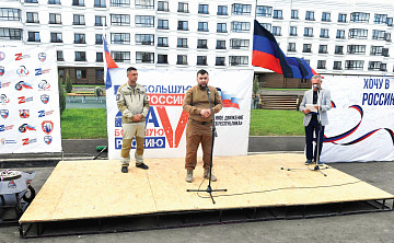 Дома и стены помогают